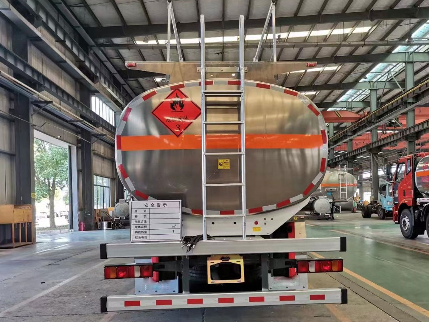 Camión cisterna de suministro directo de fábrica de aceite de aleación de aluminio