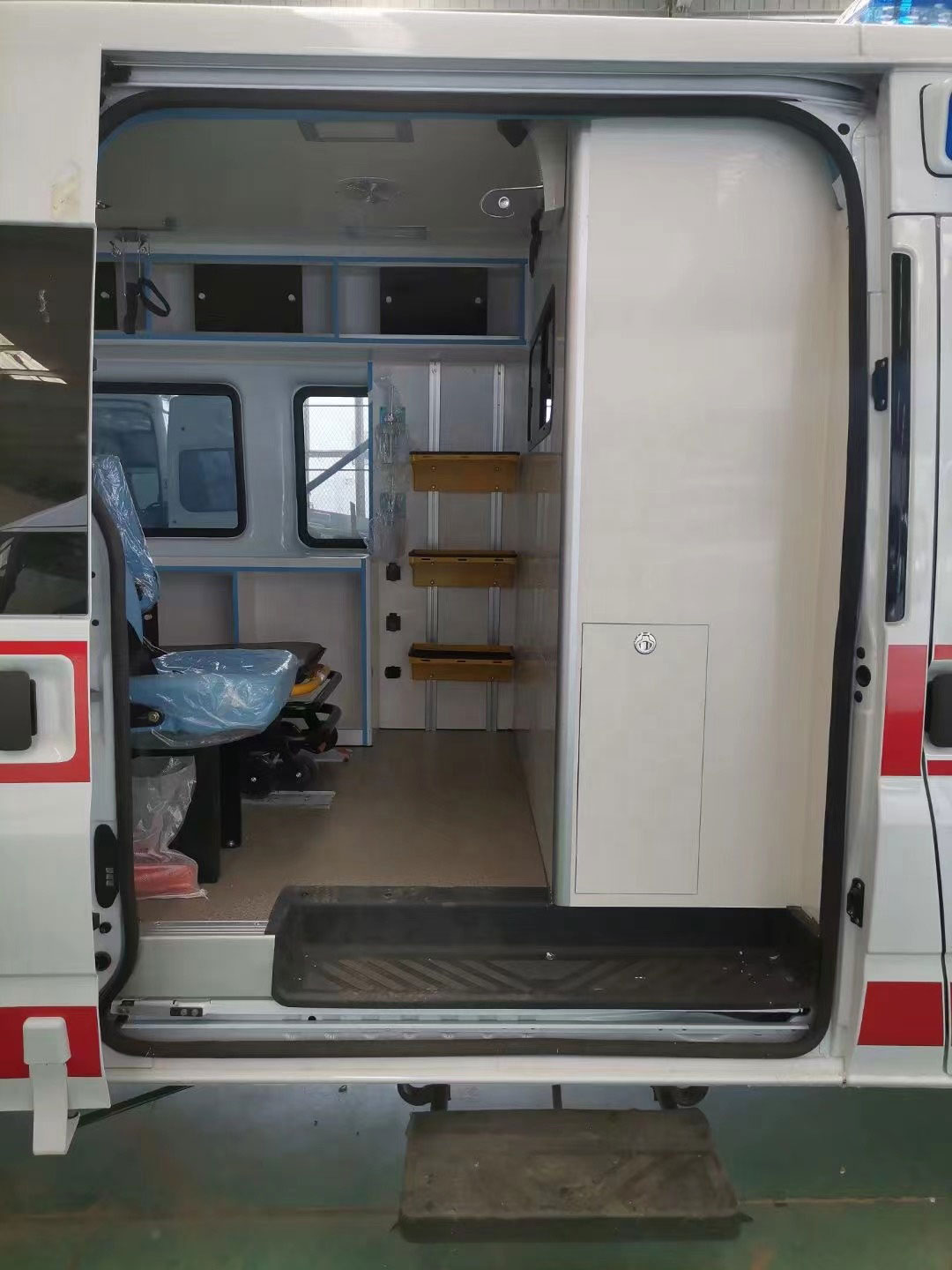 Vehículo diésel Ambulancia FORD para ambulancia camilla