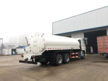 Aspersor de camión cisterna de agua 8CBM para limpieza